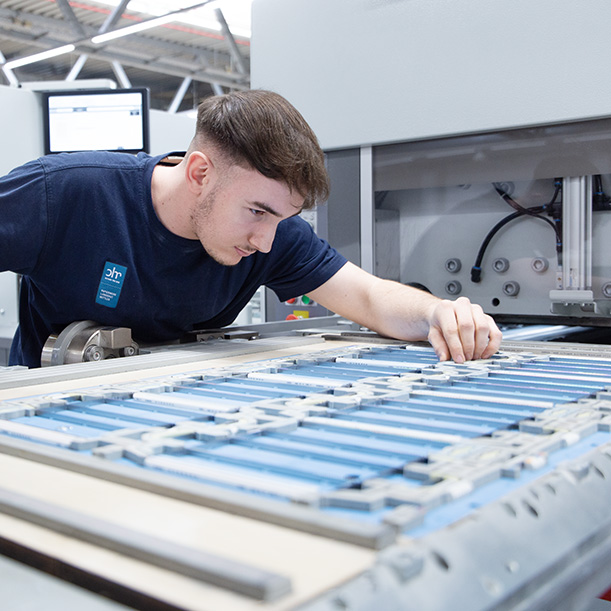062_Ausbildung_Azubi_Packmitteltechnologe 062_Ausbildung_Azubi_Packmitteltechnologe
